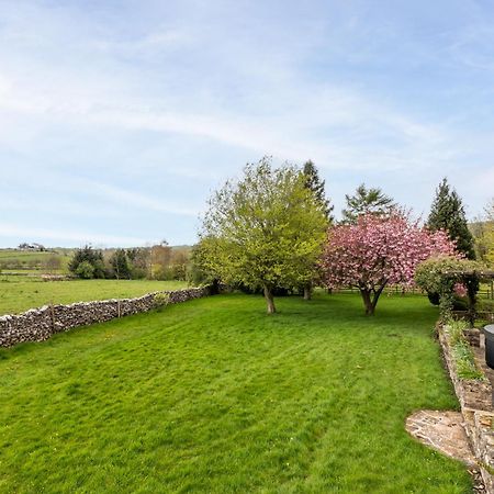 Central Malham Wellbeing Escape With Hot Tub Sleeps 8 Kültér fotó