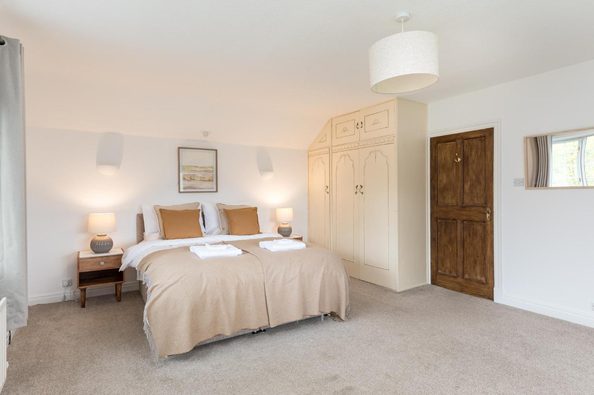 Central Malham Wellbeing Escape With Hot Tub Sleeps 8 Kültér fotó