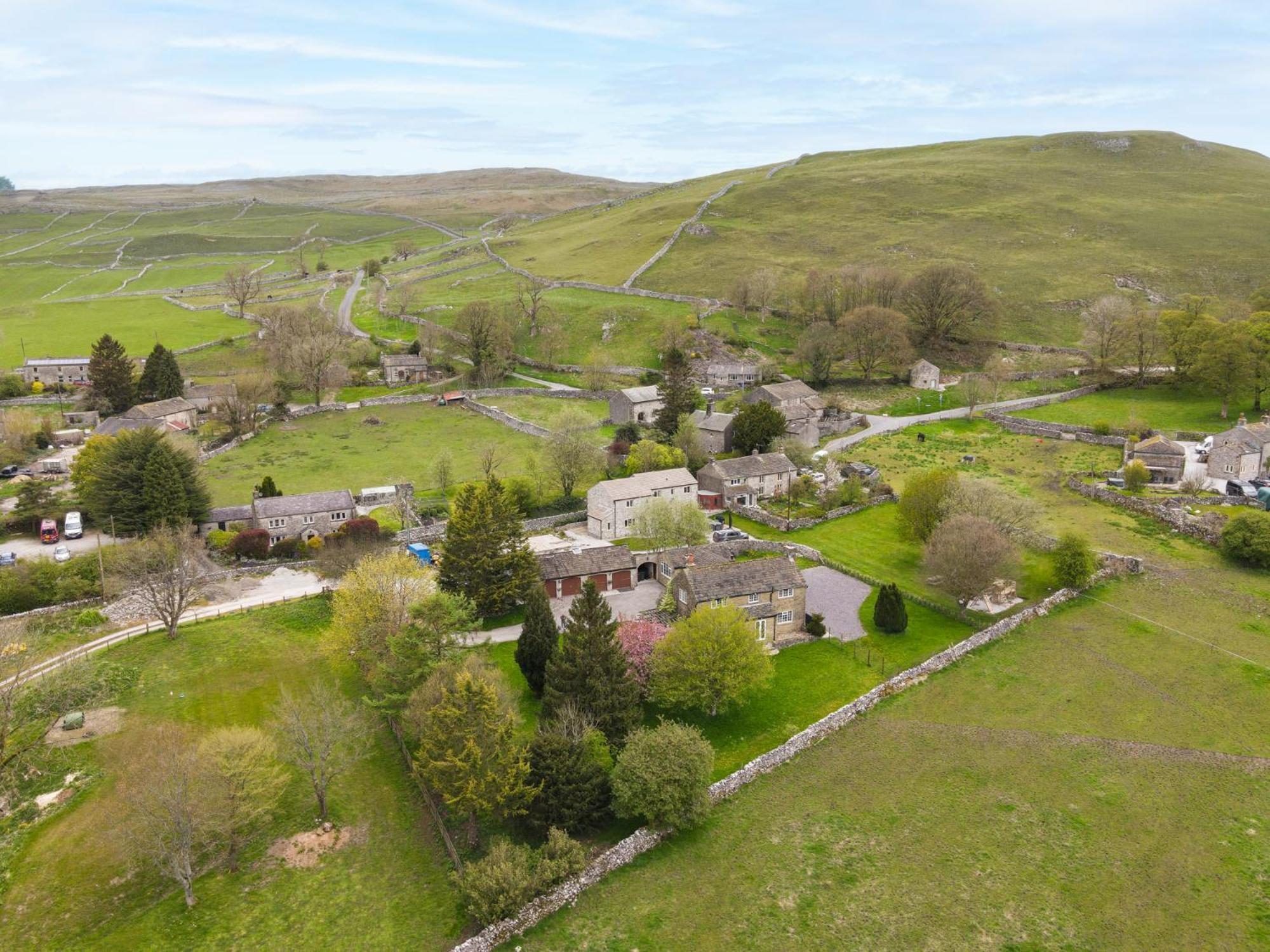 Central Malham Wellbeing Escape With Hot Tub Sleeps 8 Kültér fotó